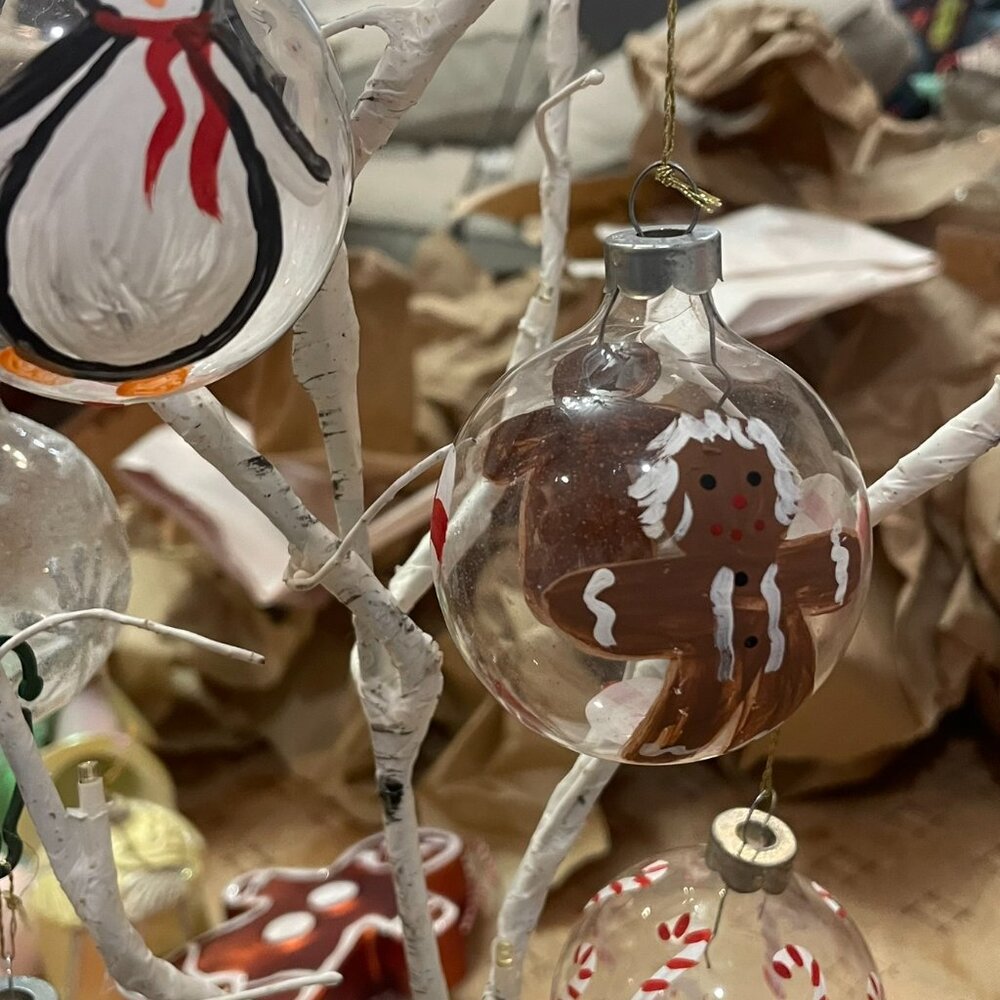 6 handpainted glass ornaments - Picture 2 of 8